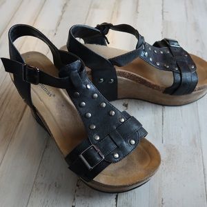Pierre Dumas black metallic and tan wedge heels